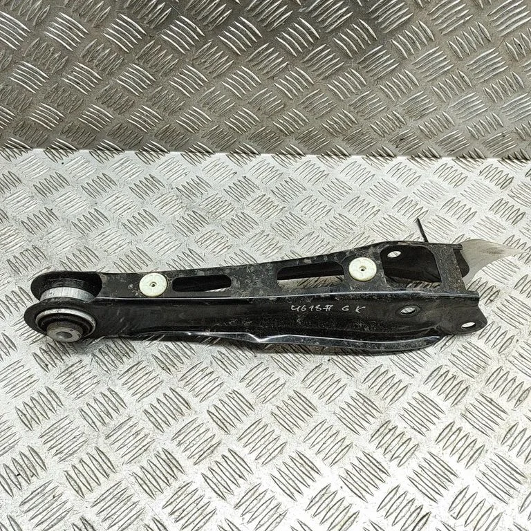 Aizmugurējā svira (dakša) 6871508