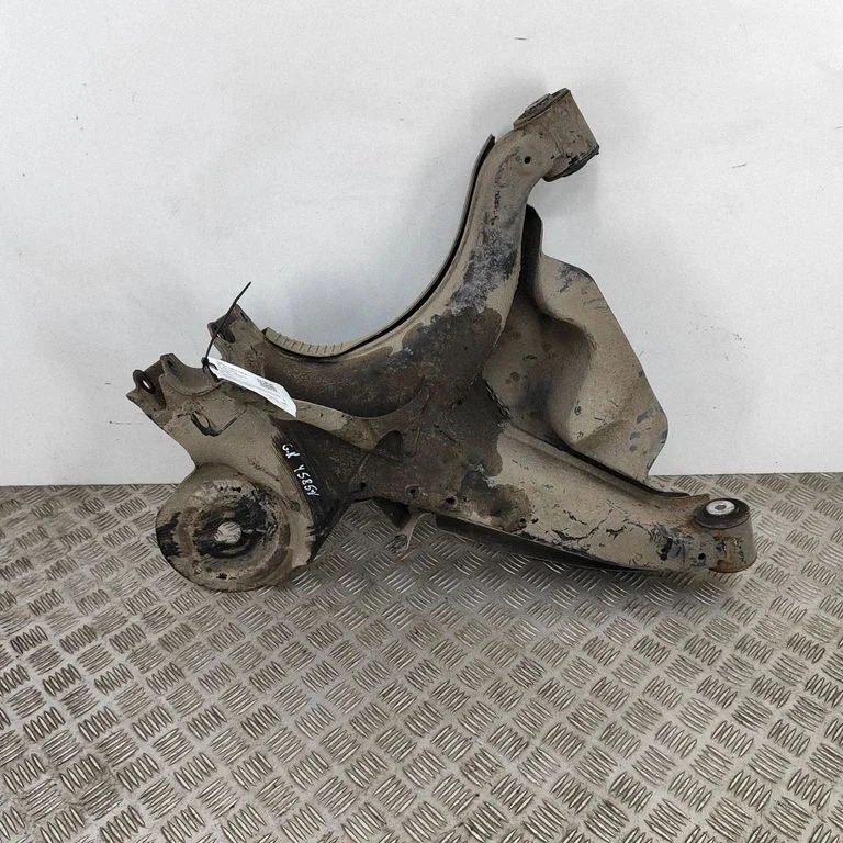 Aizmugurējā svira (dakša) A4473504900