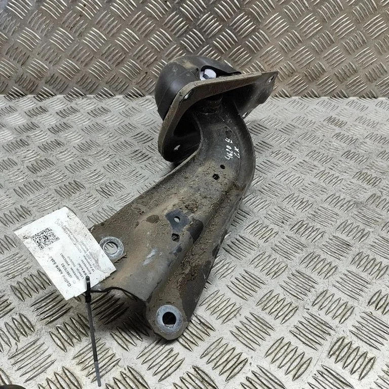 Tagumine ülemine õõtshoob 48780F4010