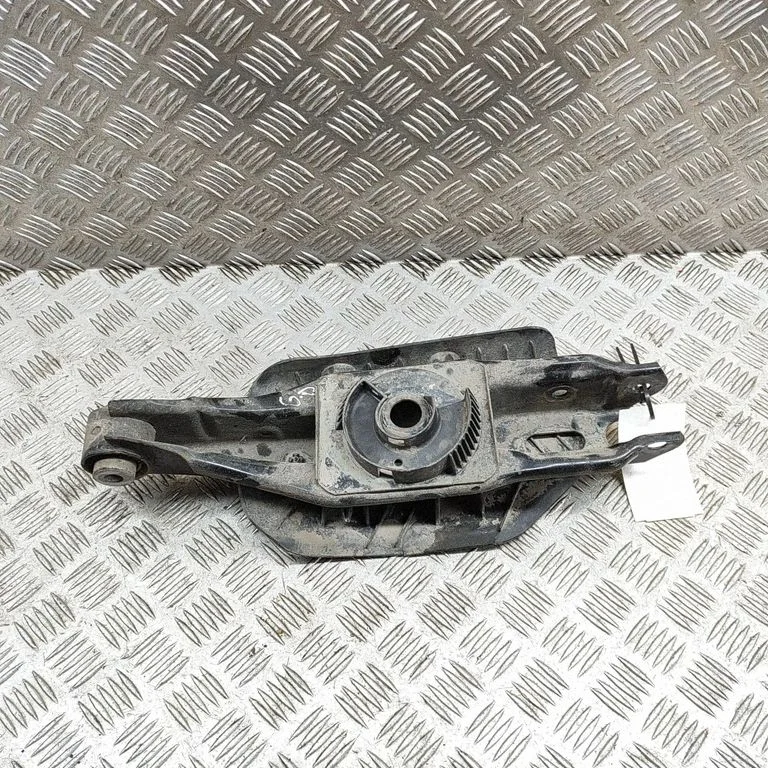 Aizmugurējā svira (dakša) 1EA505311E