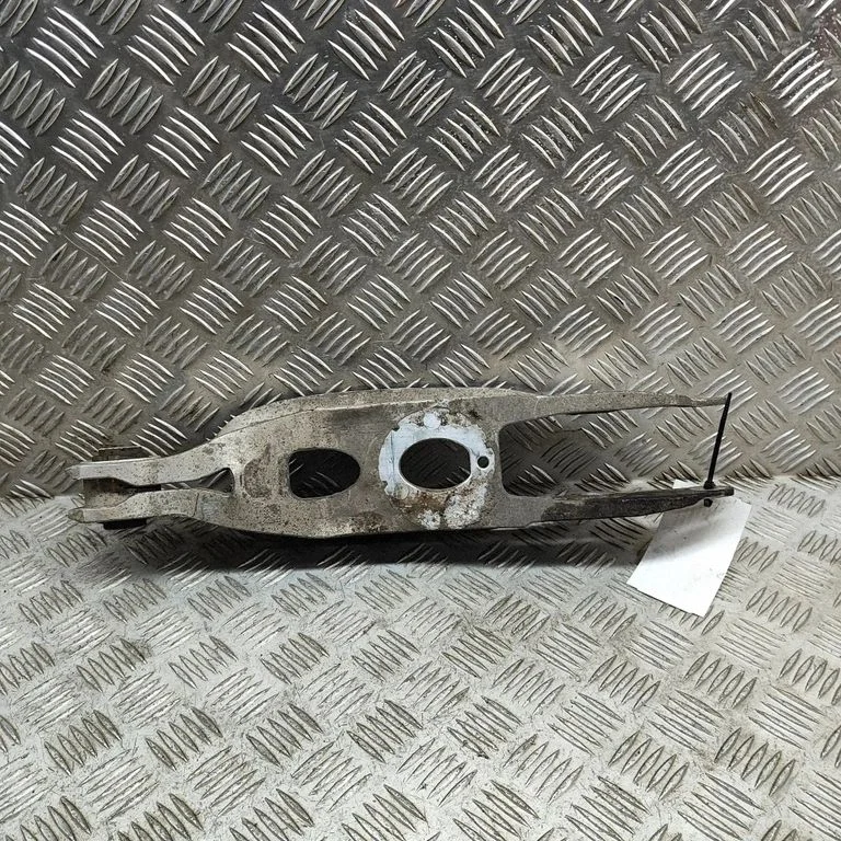Aizmugurējā svira (dakša) 8W0505311E