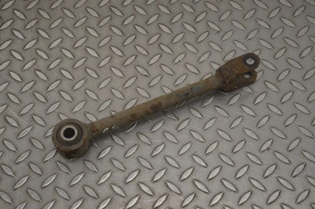 Aizmugurējā svira (dakša) – labā