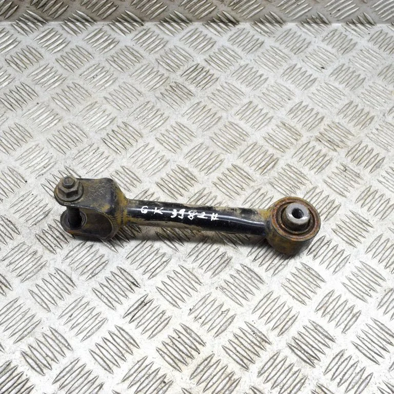 Aizmugurējā svira (dakša) 104443100G