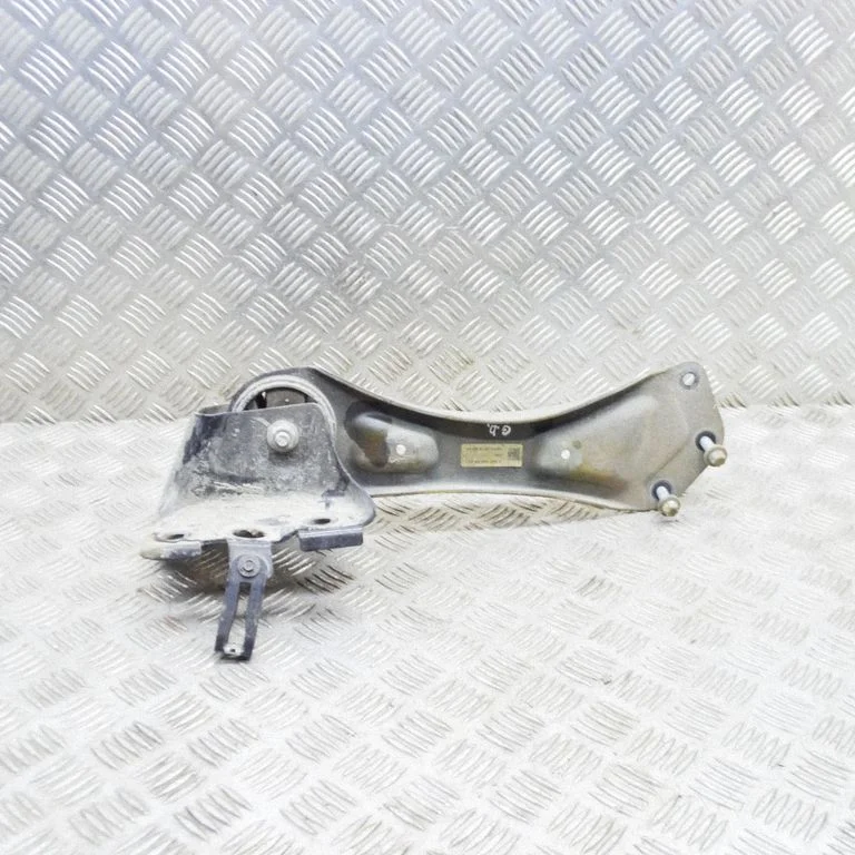 Tagumine ülemine õõtshoob A2473506802
