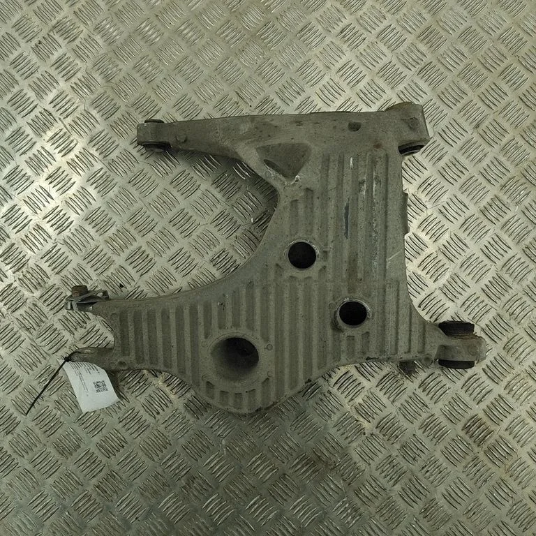 Rear upper control arm/wishbone – Land Rover Discovery Sport (2014-)