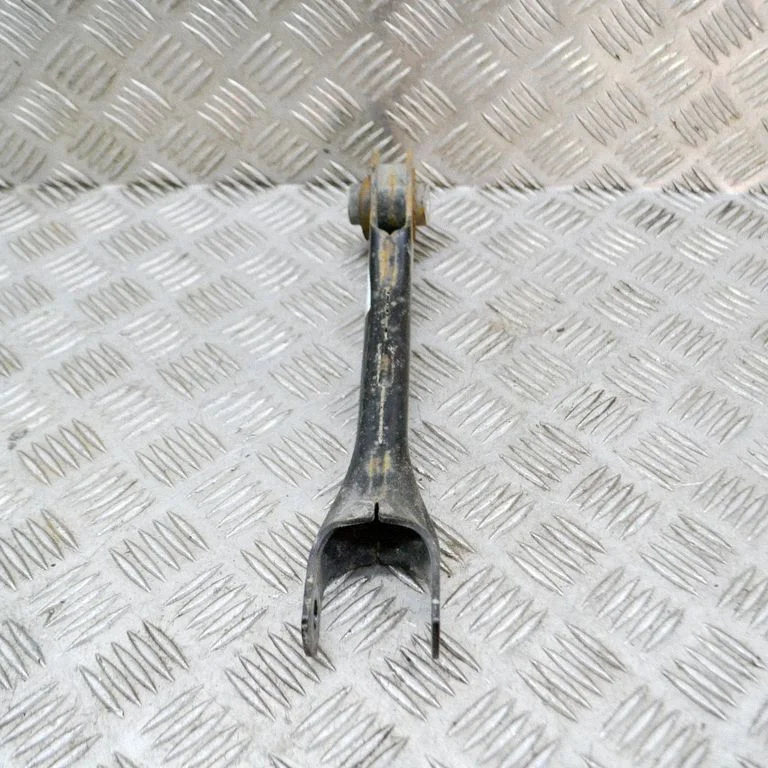Rear upper control arm/wishbone – Tesla Model S (2012-)