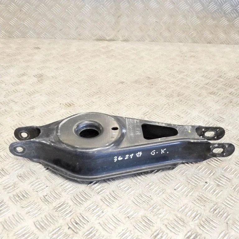 Rear upper control arm/wishbone – Chrysler Pacifica (2017-)
