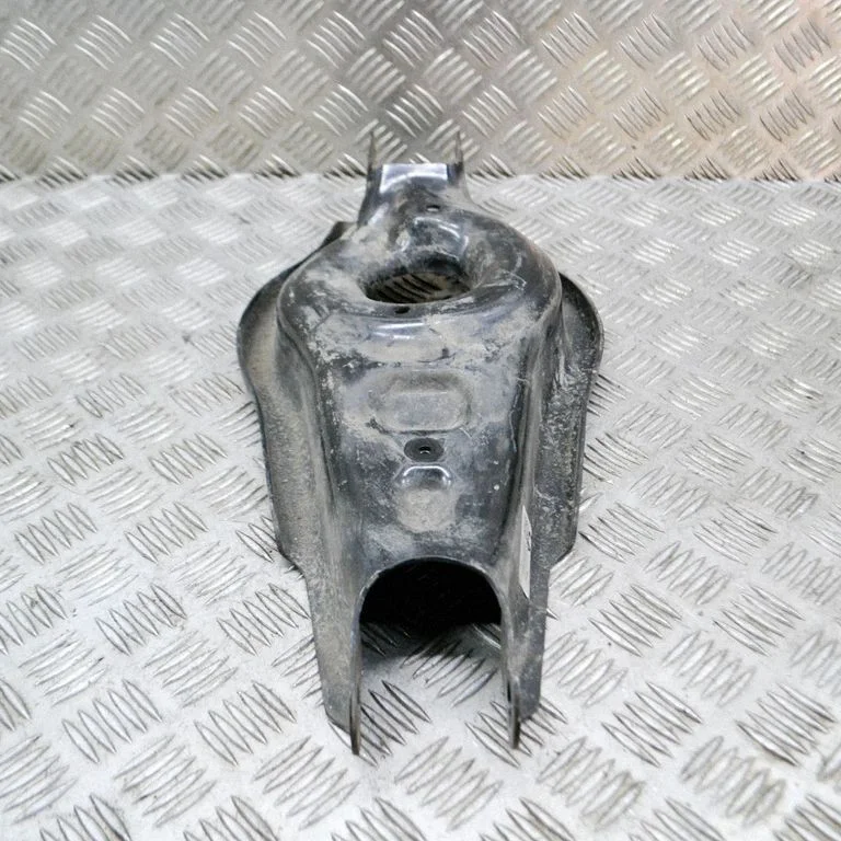 Tagumine ülemine õõtshoob – Tesla Model S (2012-)