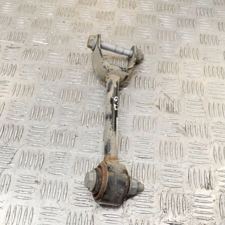 Rear upper control arm/wishbone – Tesla Model S (2012-)