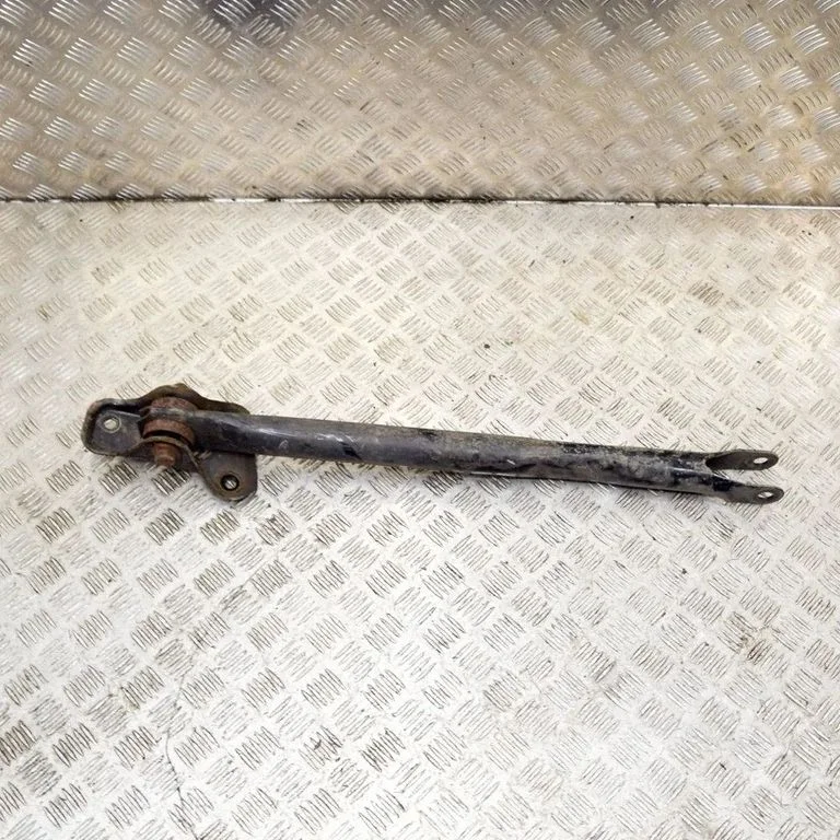 Rear upper control arm/wishbone – left