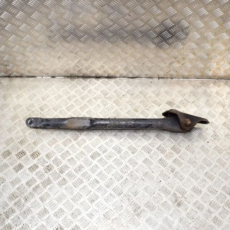 Rear upper control arm/wishbone – right