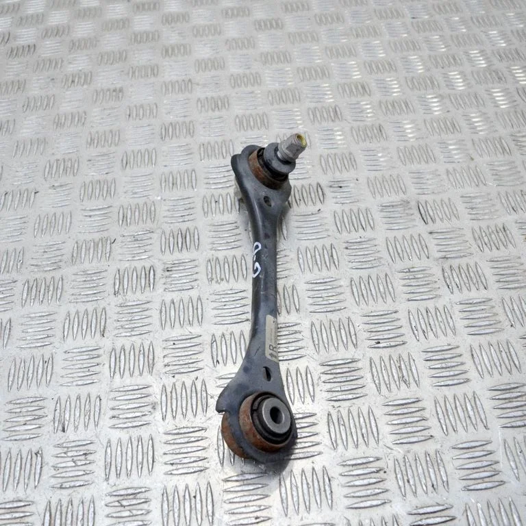 Tagumine ülemine õõtshoob 52340THRA000