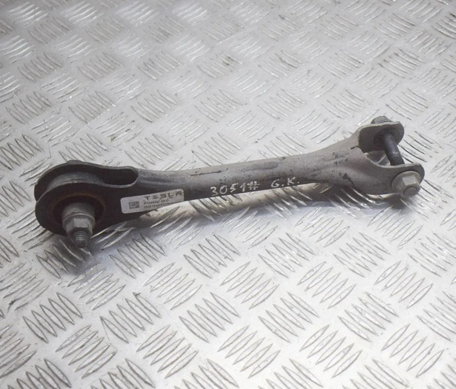 Rear upper control arm/wishbone – Tesla Model S (2012-)