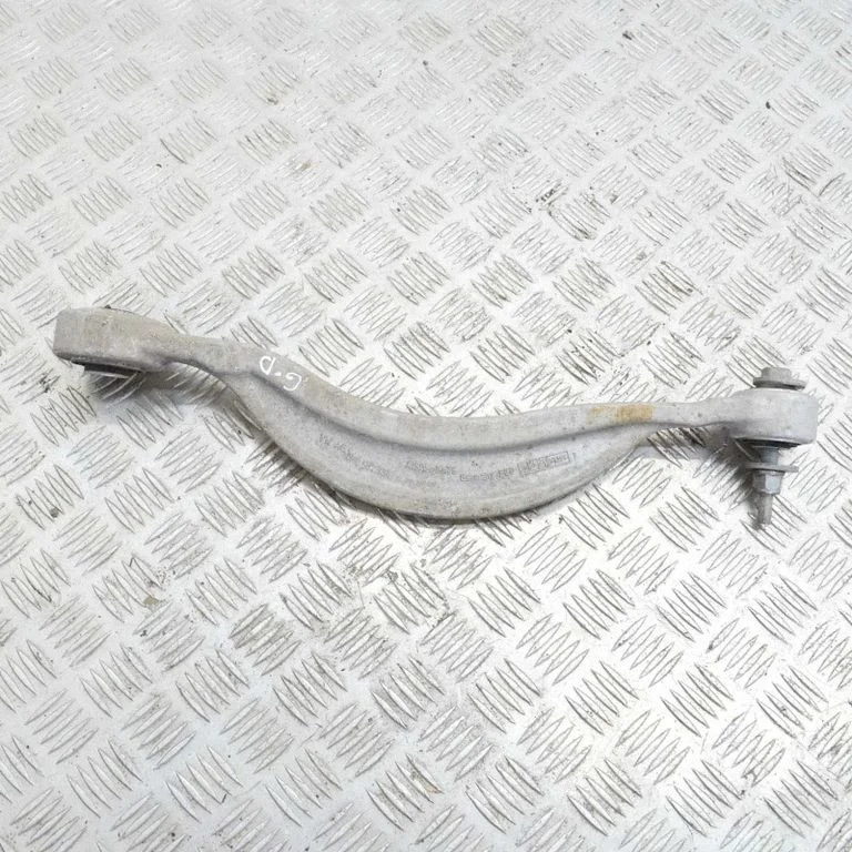 Aizmugurējā svira (dakša) 4M0501531