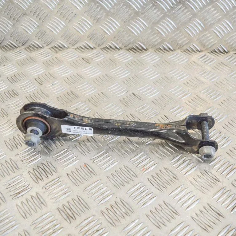 Rear upper control arm/wishbone 104442700C