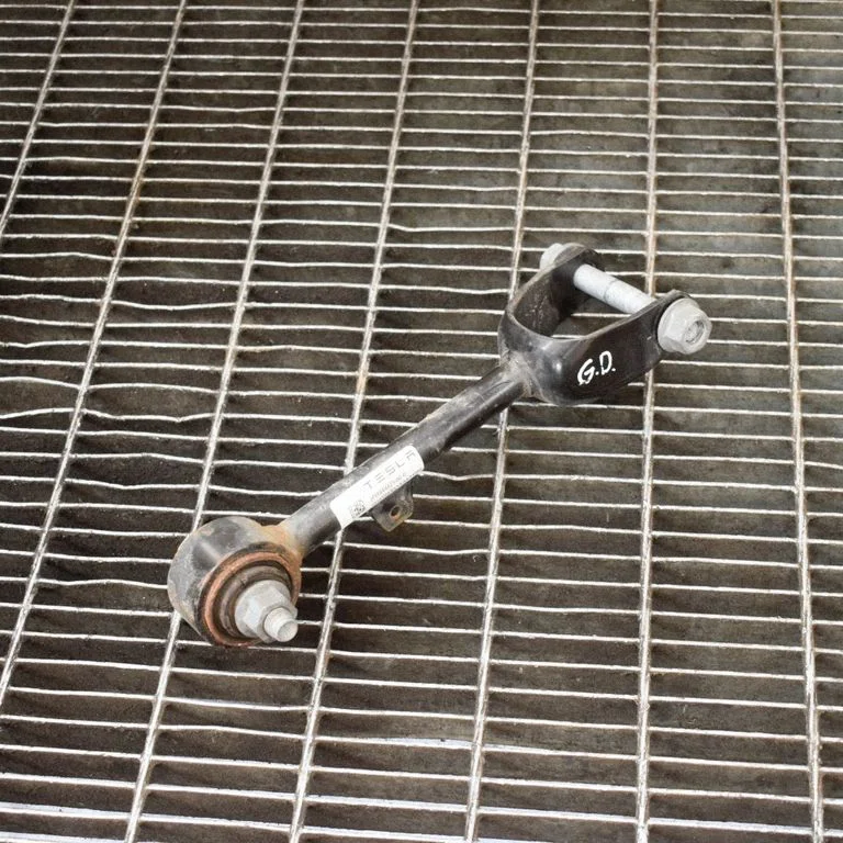 Rear upper control arm/wishbone – Tesla Model S (2012-)