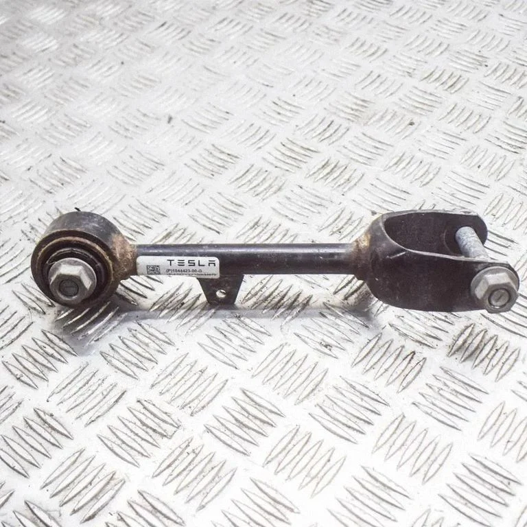 Rear upper control arm/wishbone – Tesla Model S (2012-)