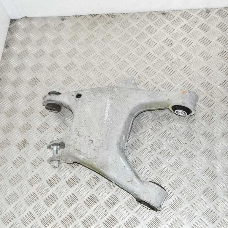 Tagumine ülemine õõtshoob – BMW 5-seeria F10 F11 (2009-2016)