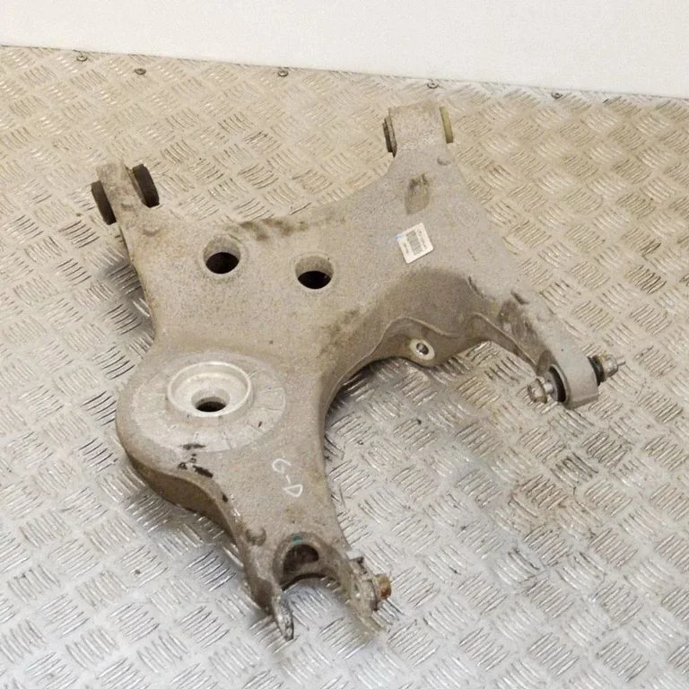 Tagumine ülemine õõtshoob – Land Rover Range Rover Evoque L538 (2011-2018)