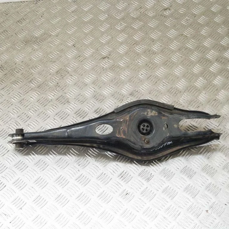 Rear upper control arm/wishbone – Audi A3 S3 8V (2013-2019)