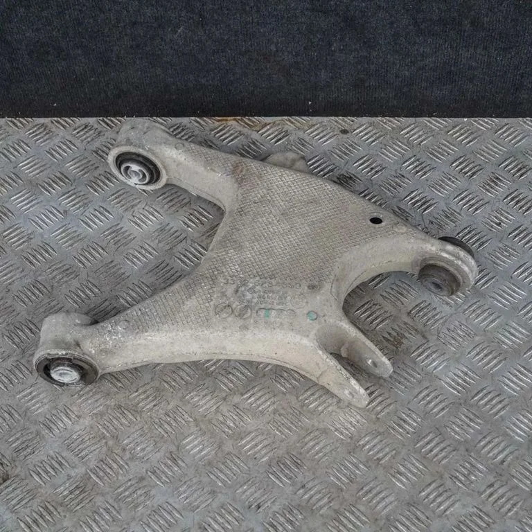 Rear upper control arm/wishbone – BMW 5 Series F10 F11 (2009-2016)