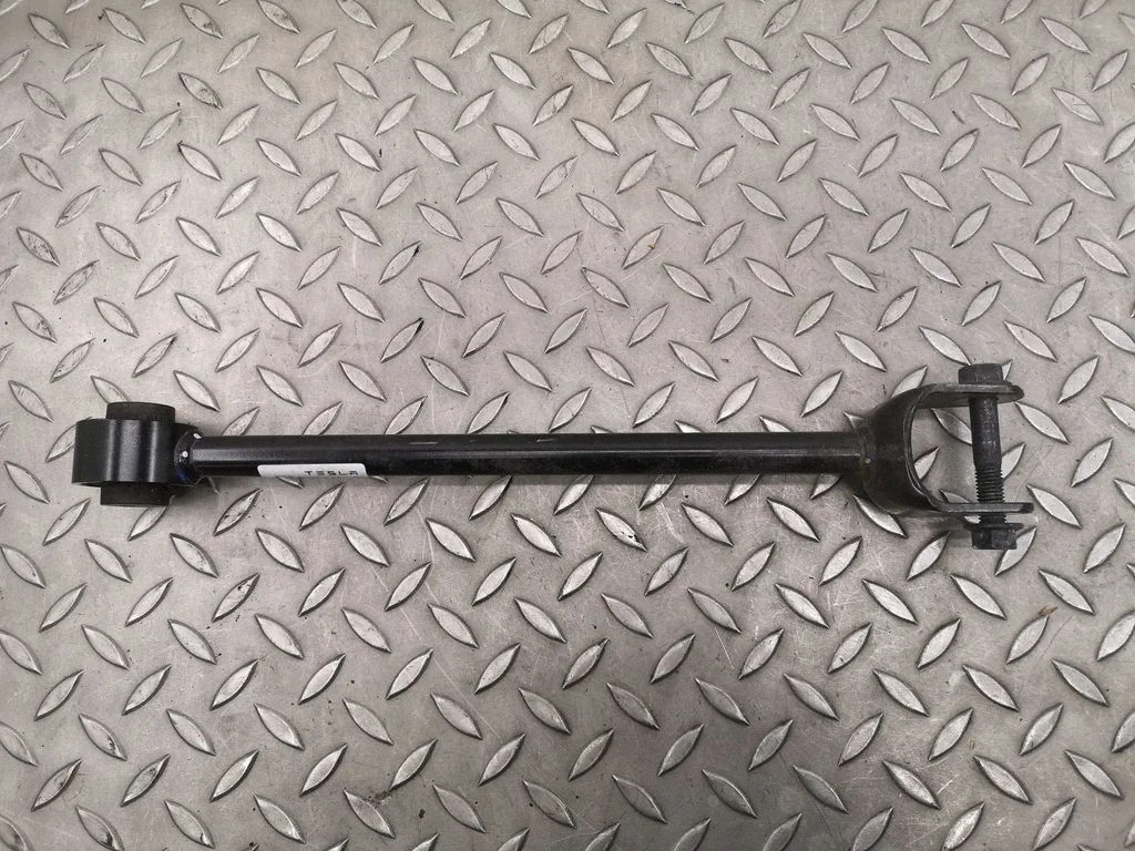 Rear upper control arm/wishbone 104444100E