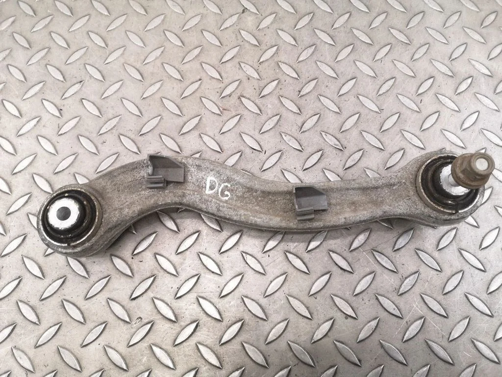Rear upper control arm/wishbone J9D35500AB