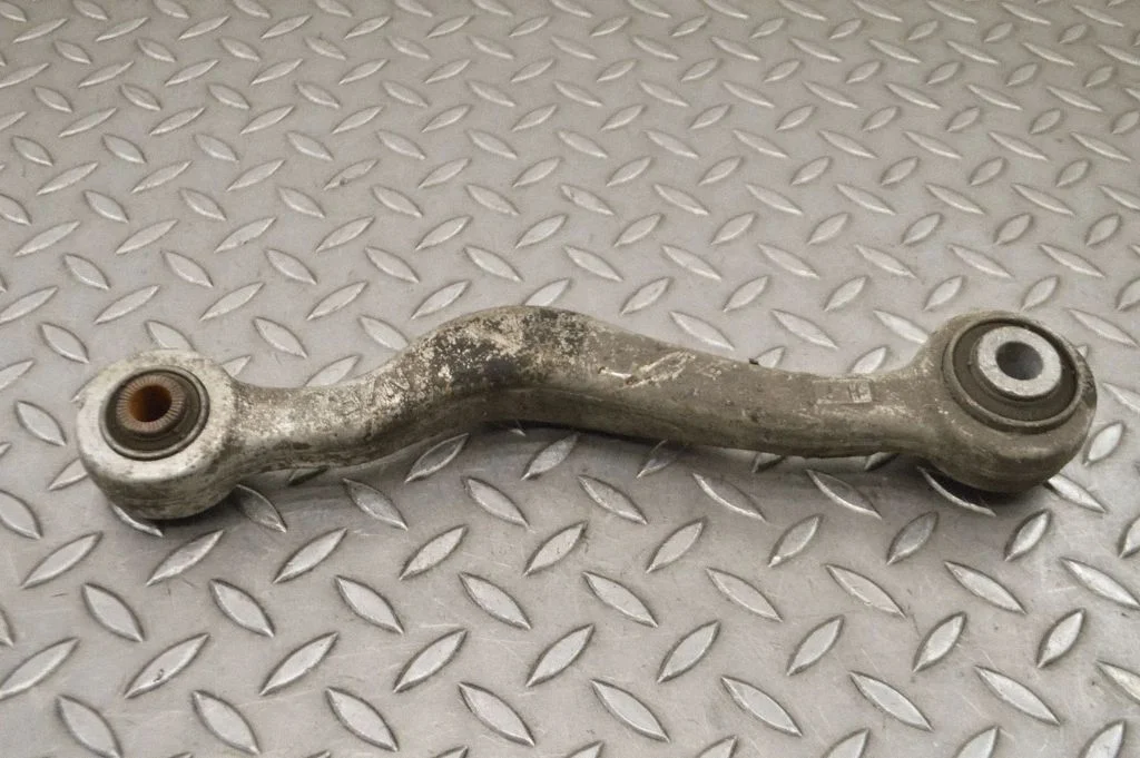 Rear upper control arm/wishbone – Lexus IS III XE30 (2013-2020)