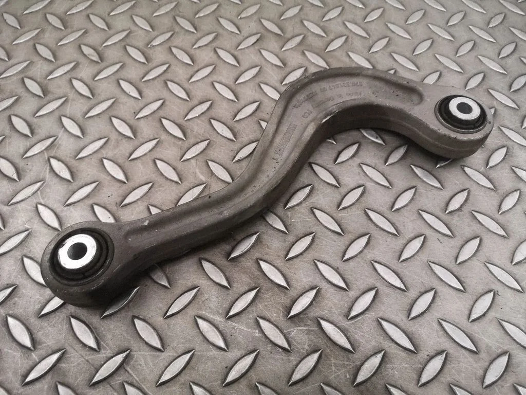 Rear upper control arm/wishbone 97033104700