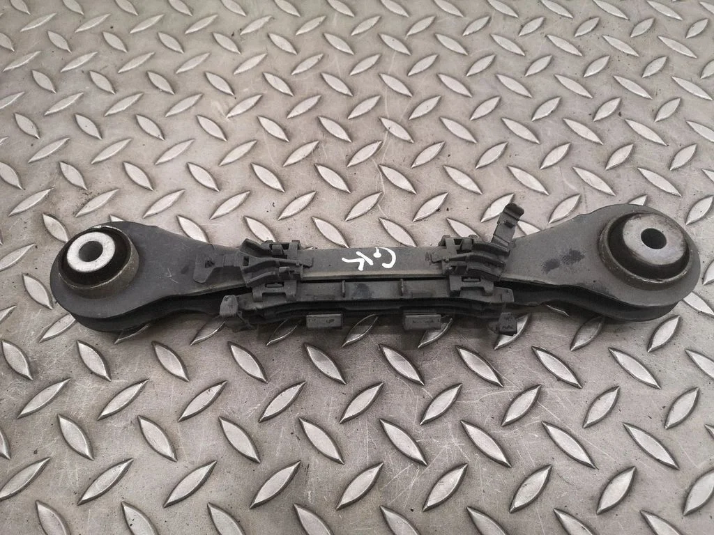 Aizmugurējā svira (dakša) – BMW 4. sērija F32 F33 (2013-2020)