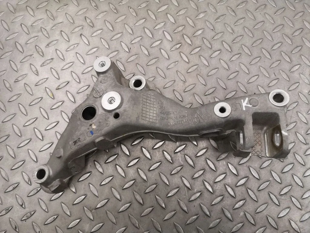 Tagumine ülemine õõtshoob – Porsche 911 991 (2011-2019)