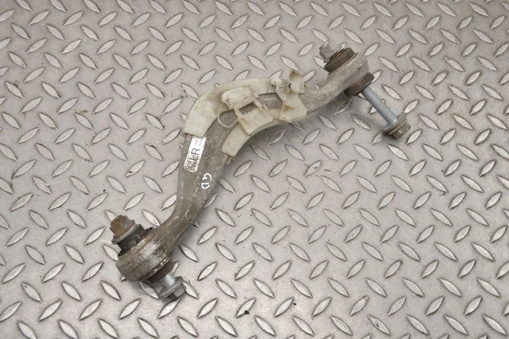 Rear upper control arm/wishbone – BMW 5 Series G30 G31 G38 (2016-)