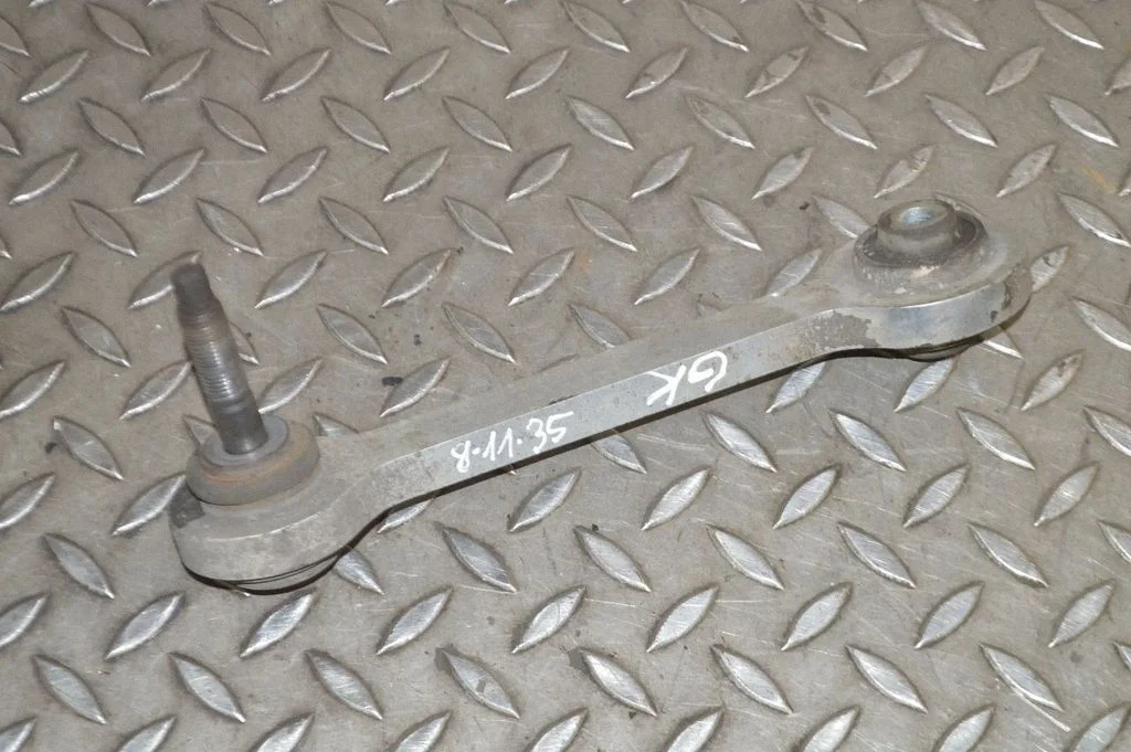 Wahacz tylny górny – Saab 9-3 Ver2 (2008-2016)