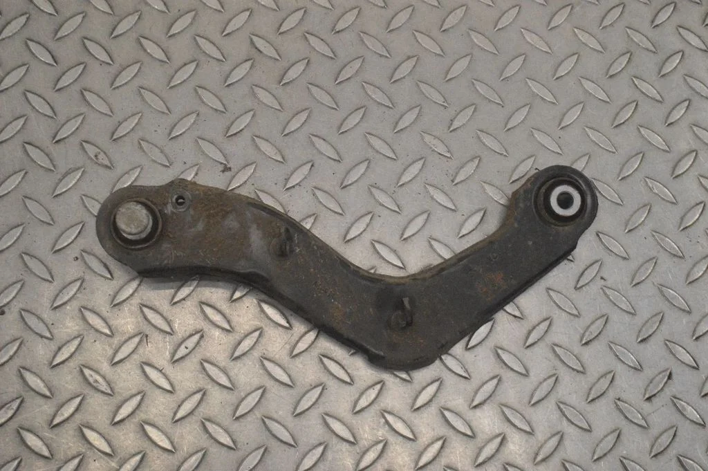 Rear upper control arm/wishbone