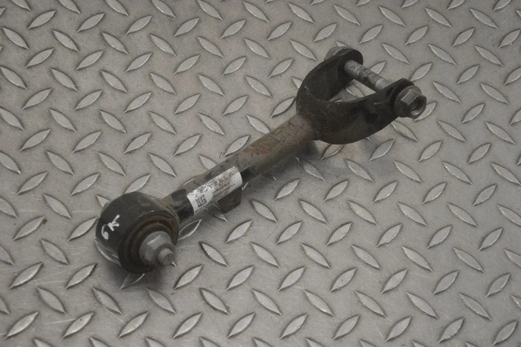 Tagumine ülemine õõtshoob 118842300A