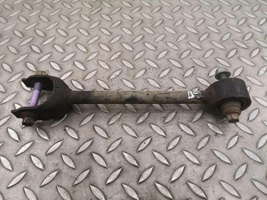 Rear upper control arm/wishbone – Lexus ES VII XZ10 (2018-2021)