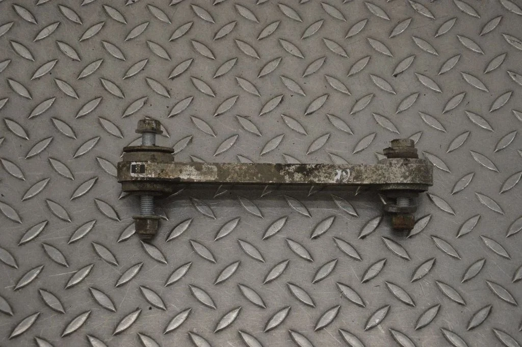 Aizmugurējā svira (dakša) 104396400C