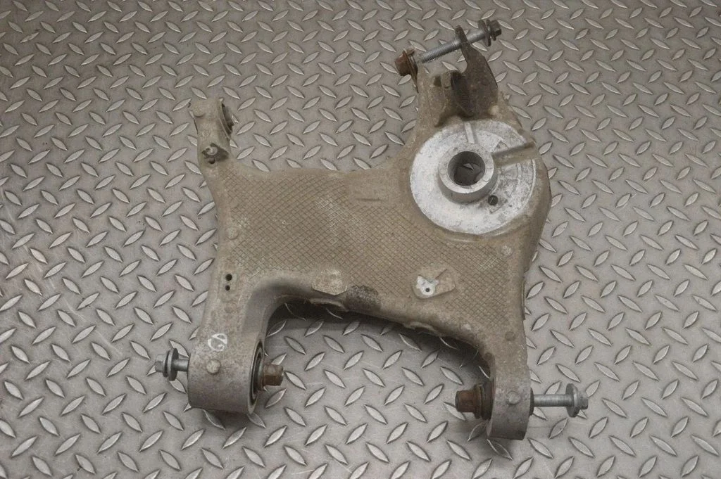 Rear upper control arm/wishbone J9D35B530AB