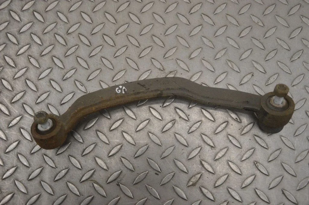 Aizmugurējā svira (dakša) – labā