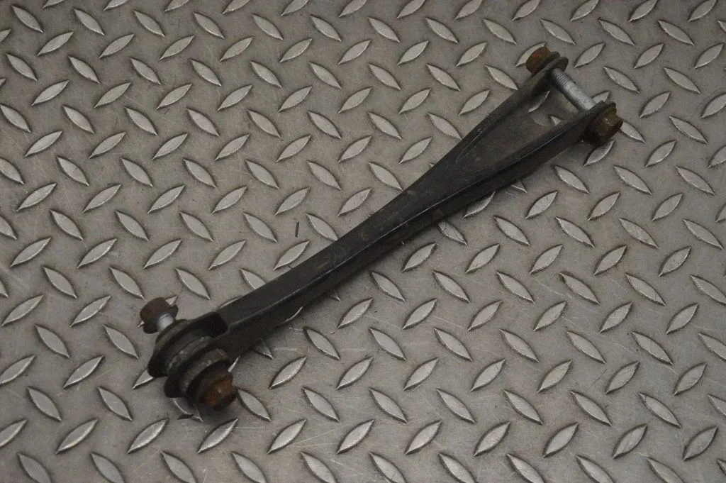 Tagumine ülemine õõtshoob – BMW 4-seeria F32 F33 (2013-2020)