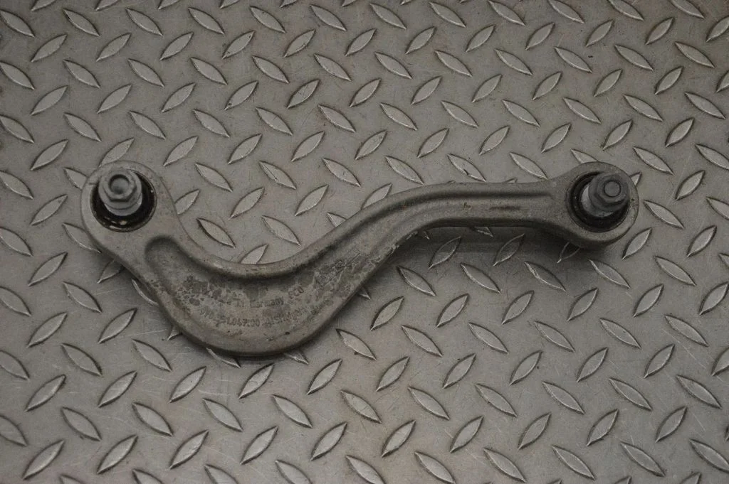 Rear upper control arm/wishbone 97033104700