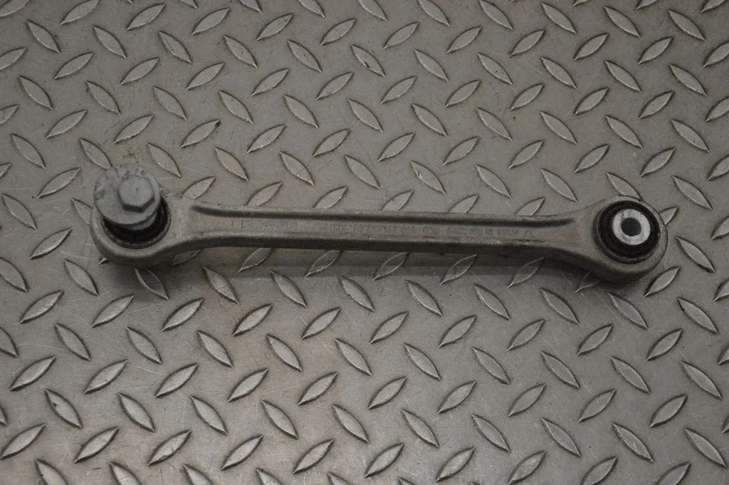Rear upper control arm/wishbone 97033104300