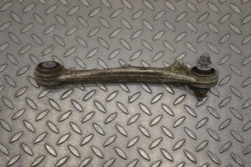 Rear upper control arm/wishbone 102742600C