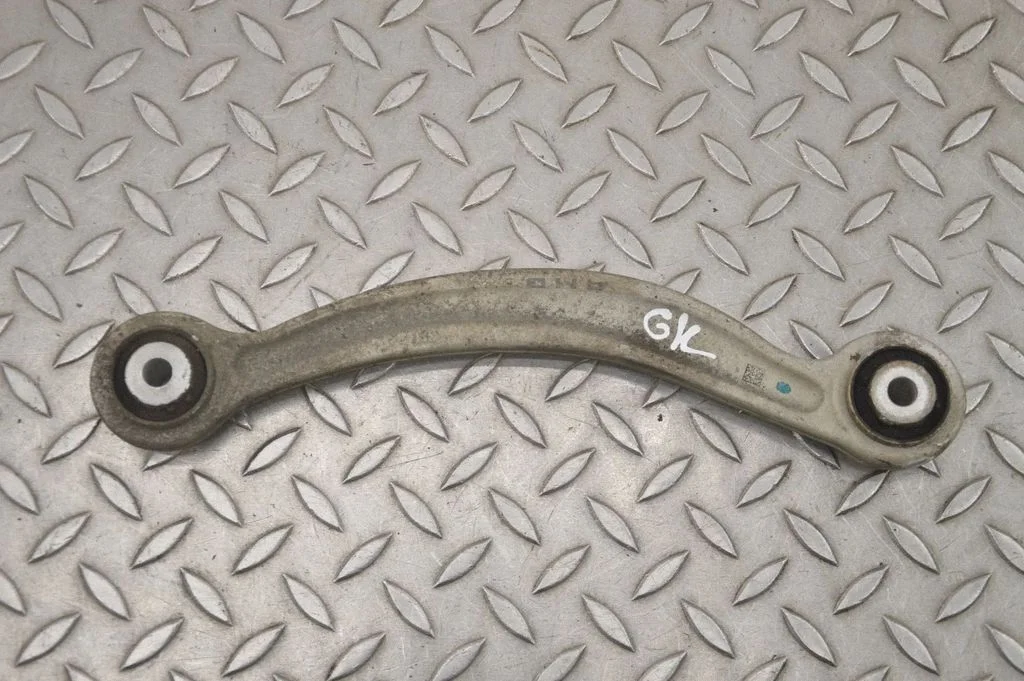 Rear upper control arm/wishbone – Mercedes-Benz C-Class W205 (2014-2021)