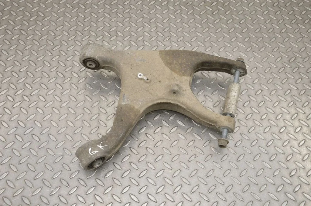 Rear upper control arm/wishbone – Audi Q5 SQ5 8R (2008-2017)