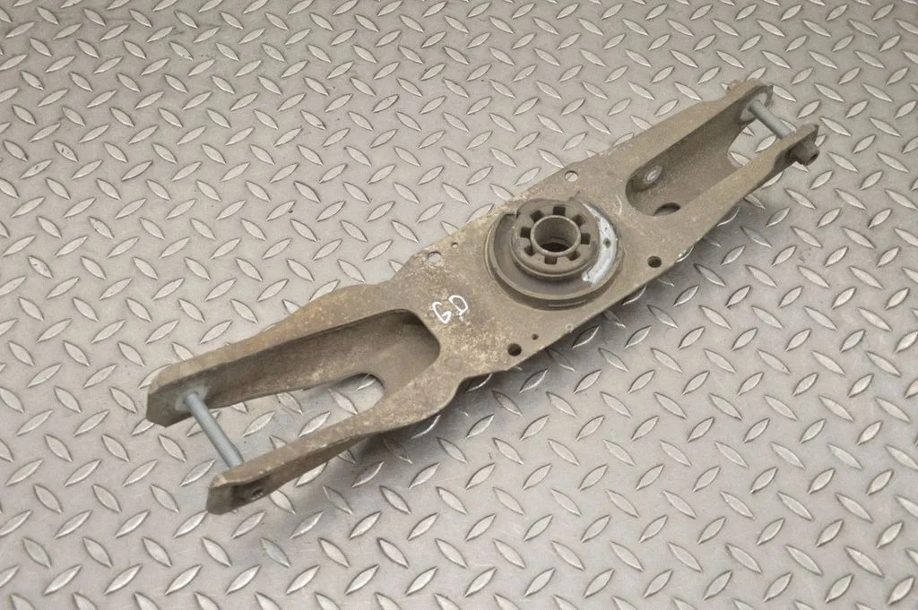 Rear upper control arm/wishbone – Mercedes-Benz CLA-Class C117 X117 W117 (2013-2019)