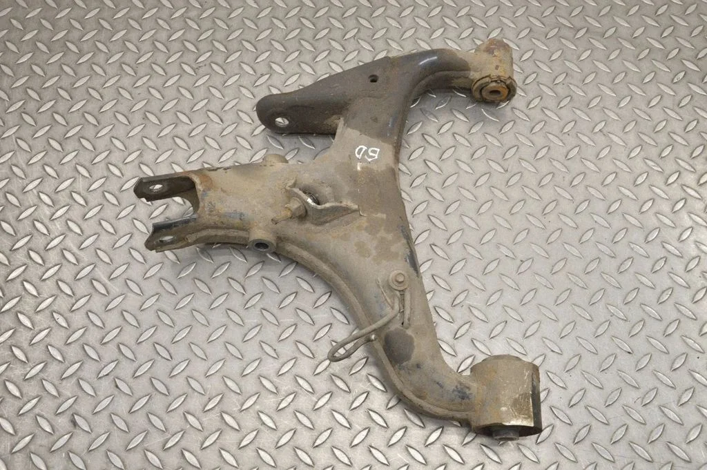 Rear upper control arm/wishbone – right