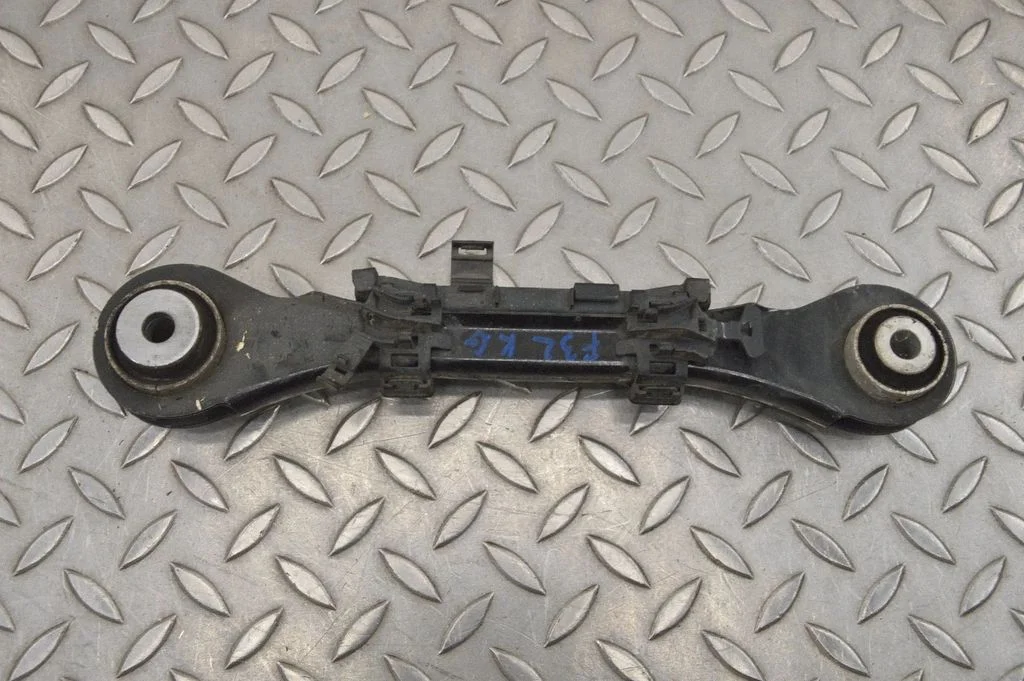 Aizmugurējā svira (dakša) – BMW 4. sērija F32 F33 (2013-2020)