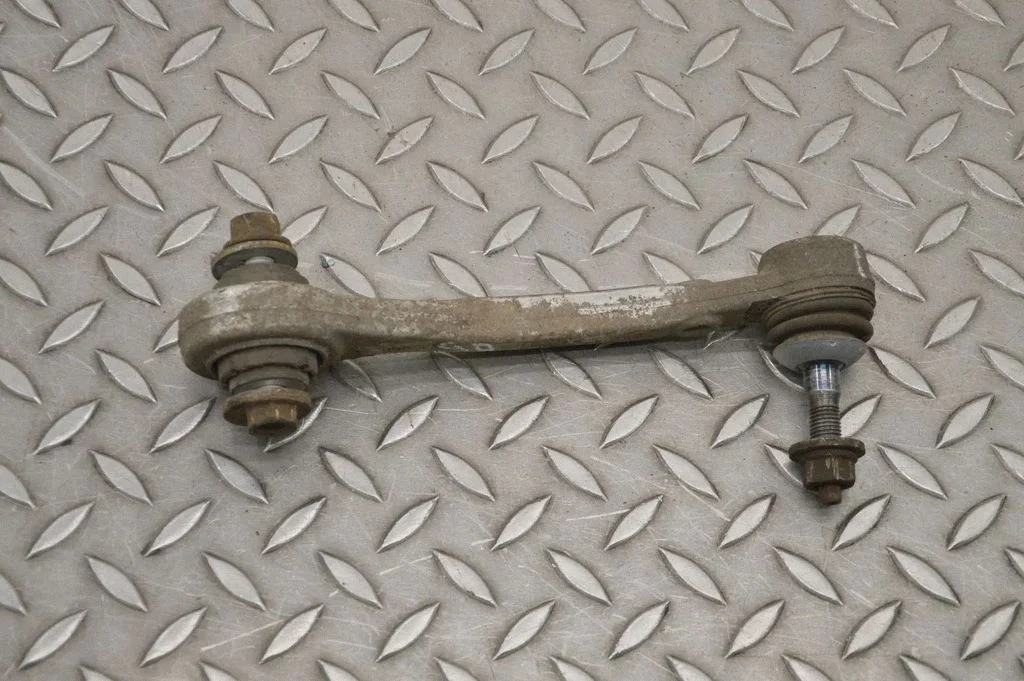 Aizmugurējā svira (dakša) 679504