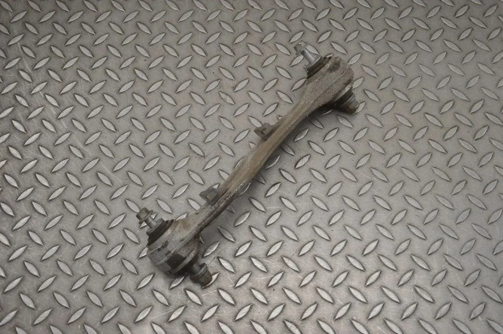 Rear upper control arm/wishbone J9D35500AB